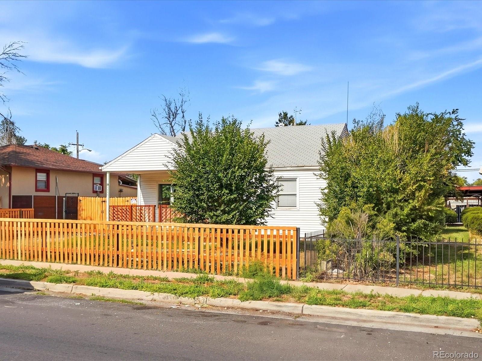 MLS Image #4 for 1685  clinton street,aurora, Colorado