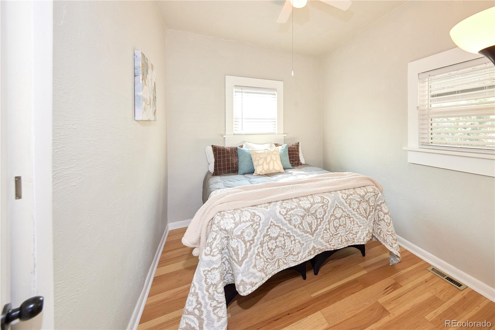 MLS Image #14 for 2901 s sherman street,englewood, Colorado