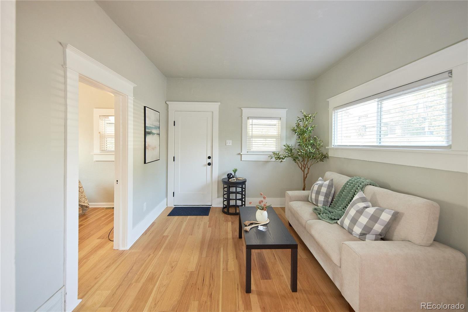 MLS Image #6 for 2901 s sherman street,englewood, Colorado