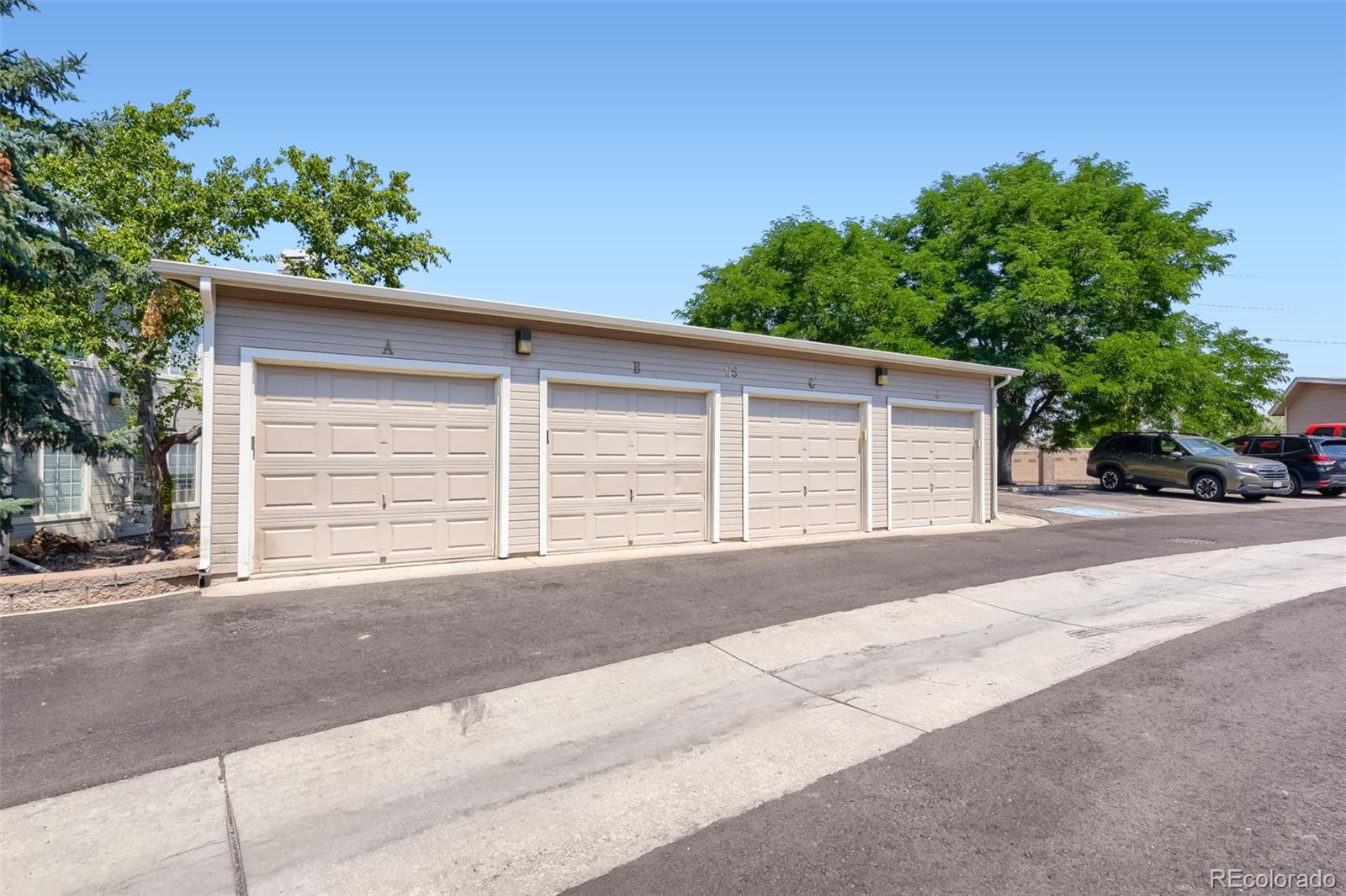 MLS Image #19 for 8365  pebble creek way,littleton, Colorado