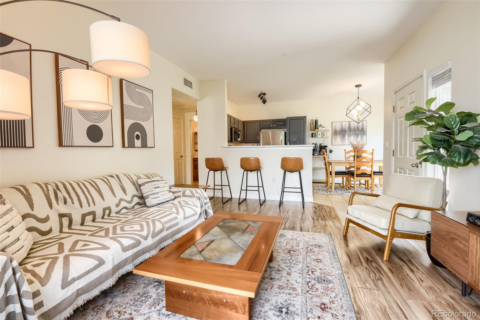 MLS Image #4 for 8365  pebble creek way,littleton, Colorado