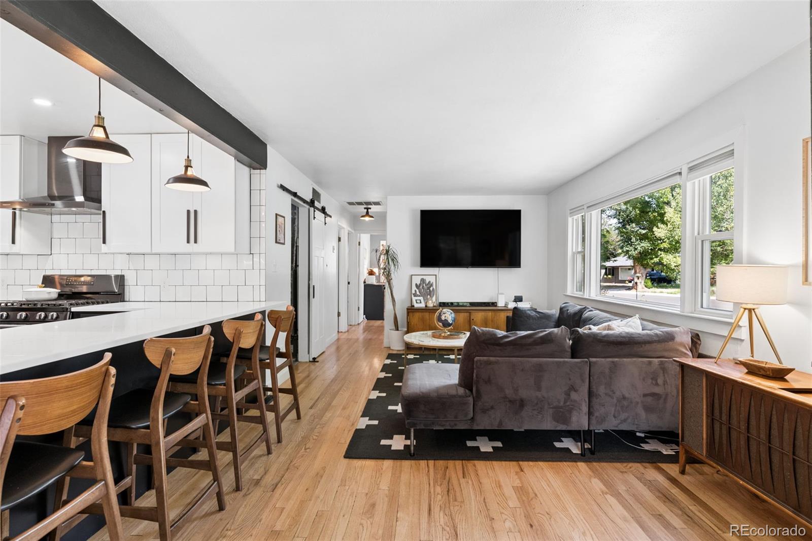 MLS Image #10 for 1361 s glencoe street,denver, Colorado