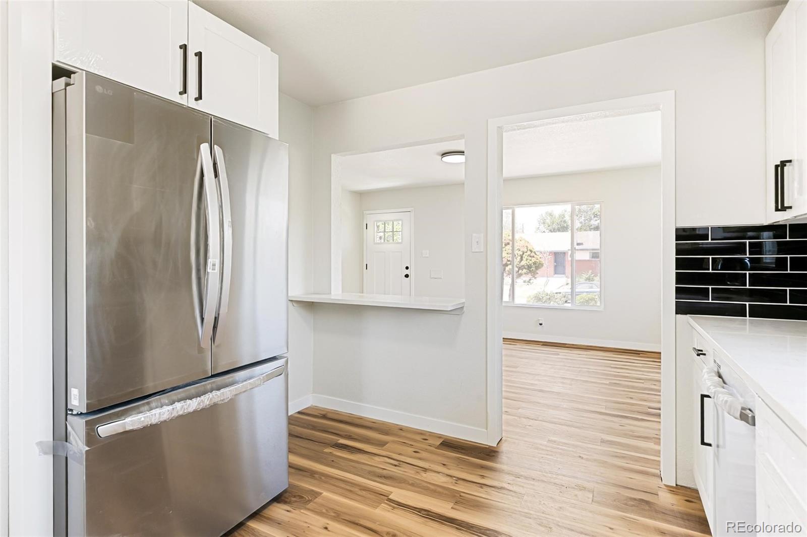 MLS Image #10 for 7108  huron street,denver, Colorado