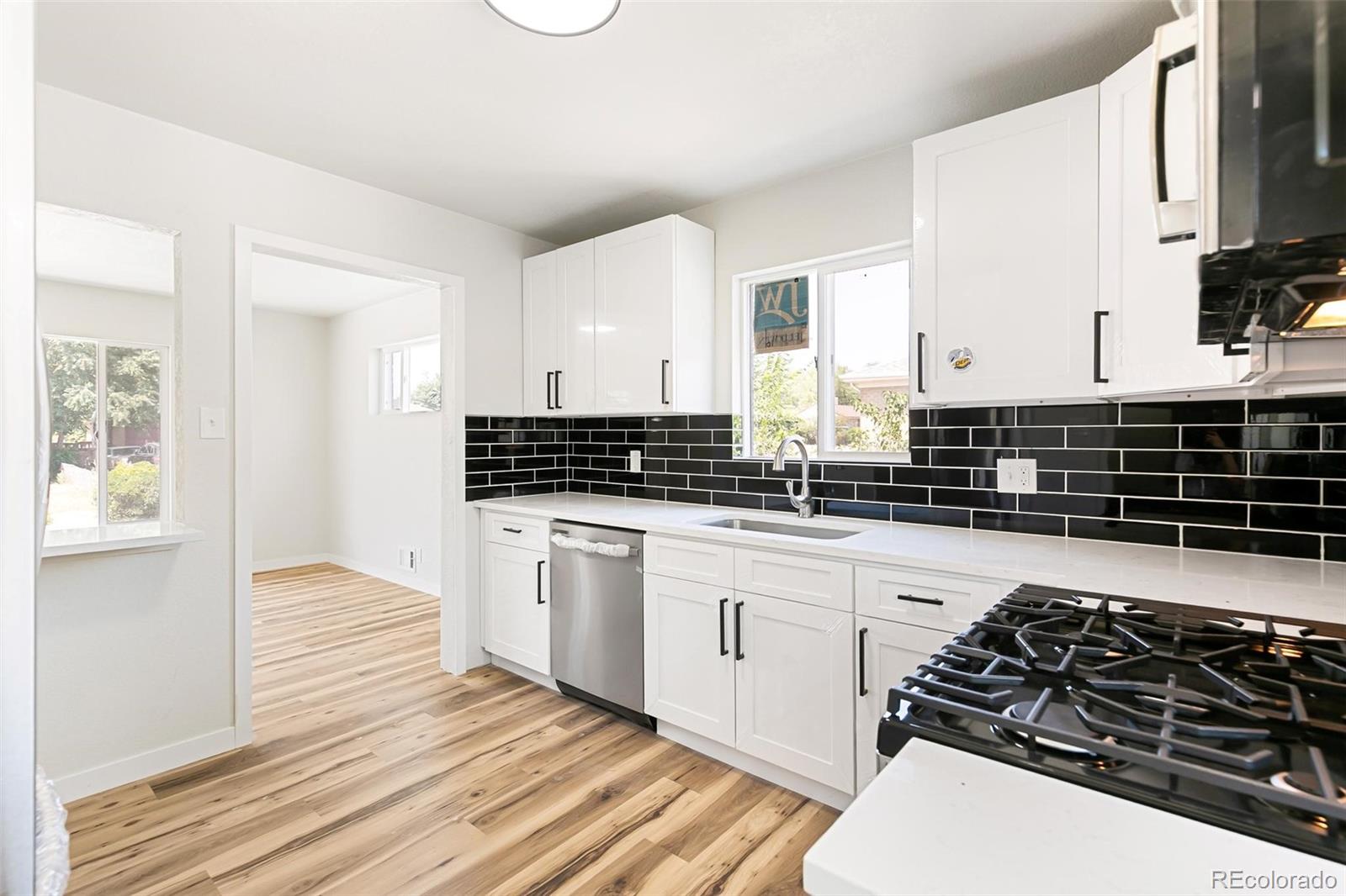 MLS Image #5 for 7108  huron street,denver, Colorado