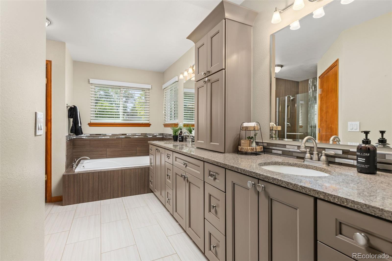 MLS Image #21 for 20906 e berry avenue,aurora, Colorado