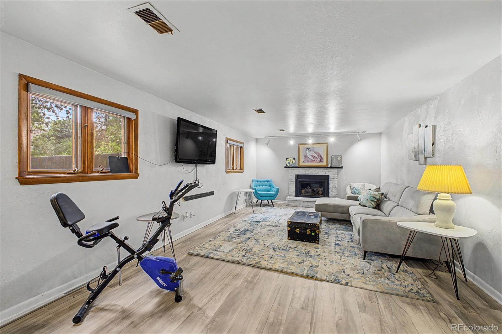 MLS Image #5 for 1991 s locust street,denver, Colorado