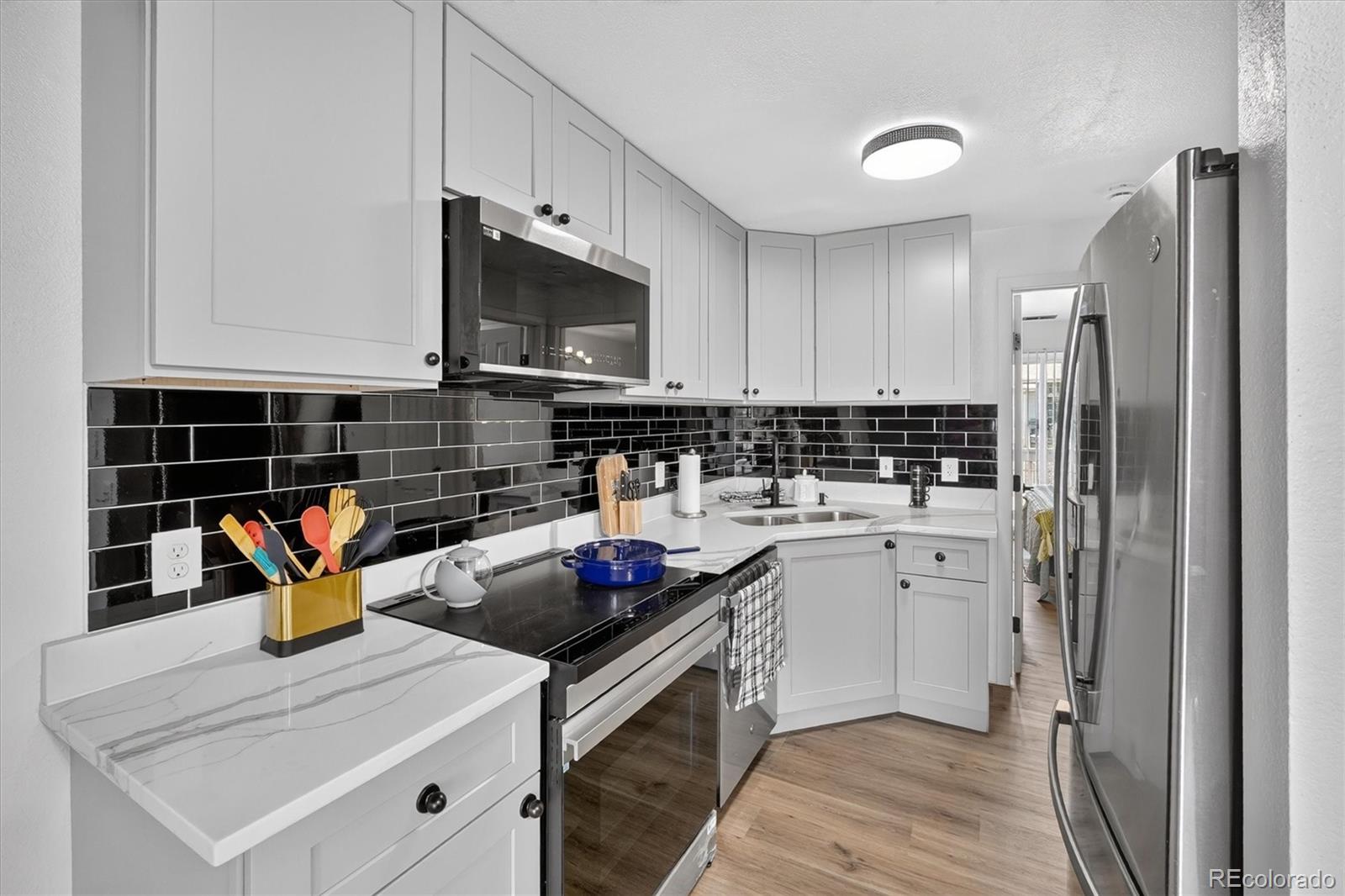 MLS Image #6 for 155 s sable boulevard,aurora, Colorado