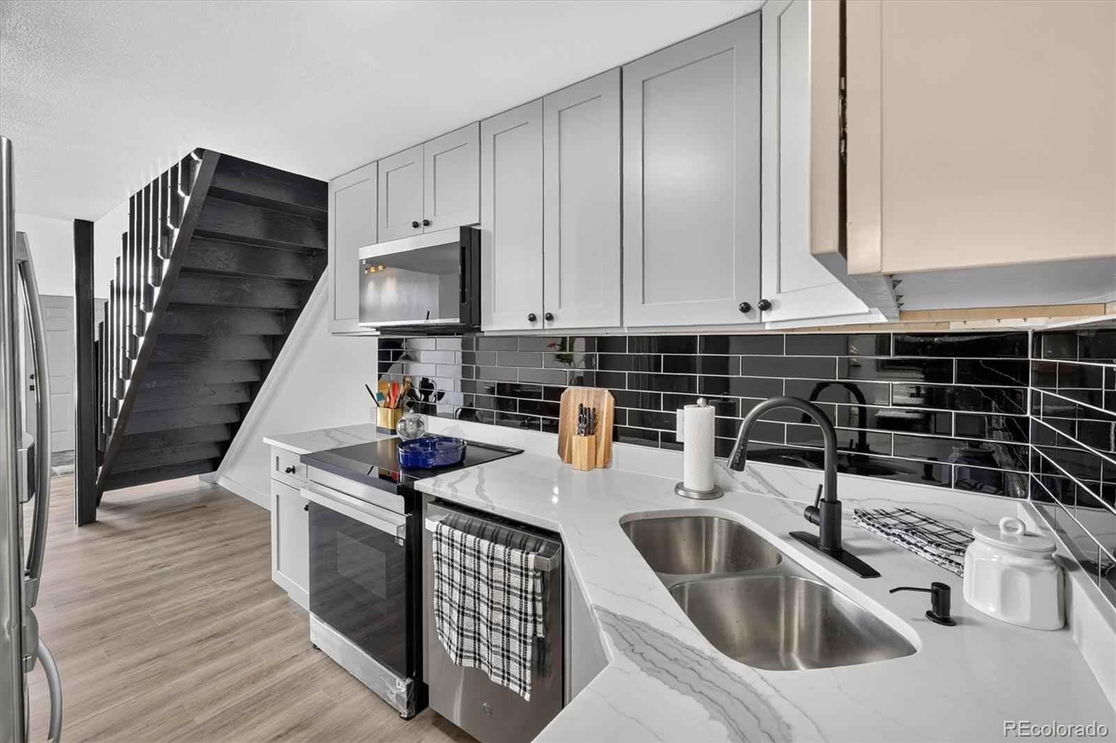 MLS Image #9 for 155 s sable boulevard,aurora, Colorado