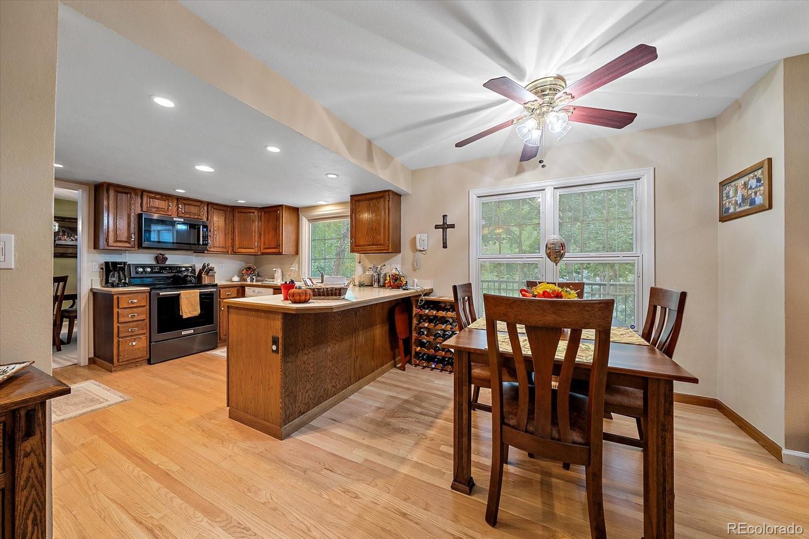 MLS Image #11 for 9885 w aqueduct place,littleton, Colorado