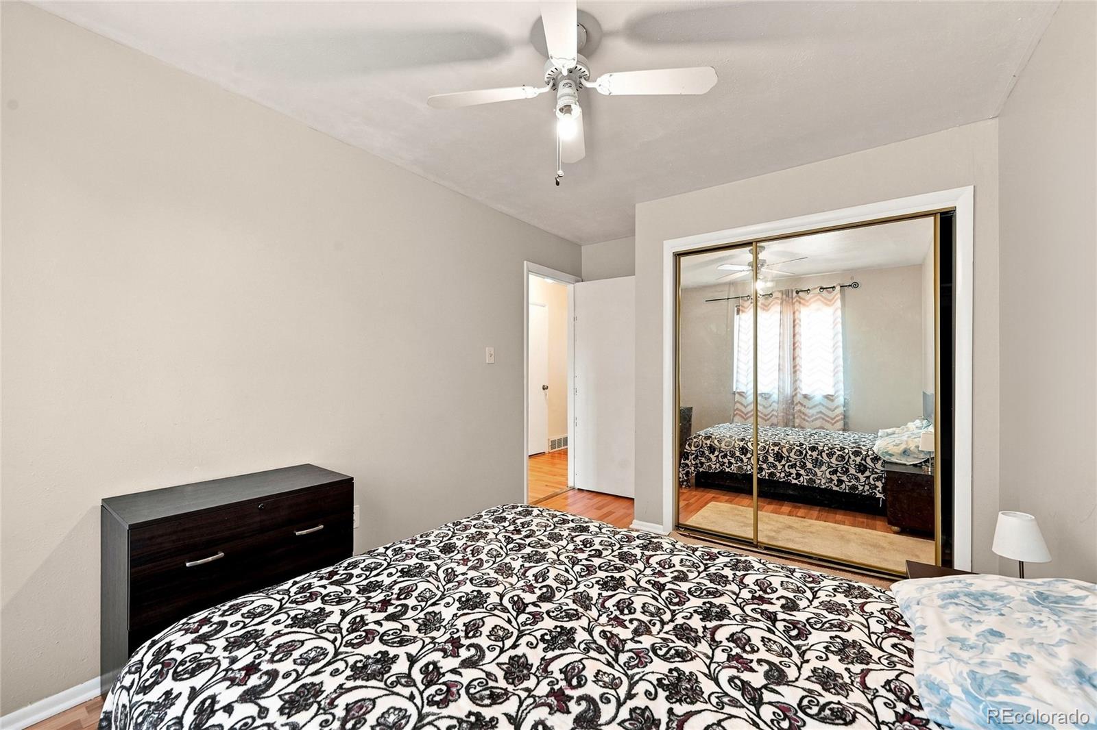 MLS Image #13 for 147  paris circle,aurora, Colorado