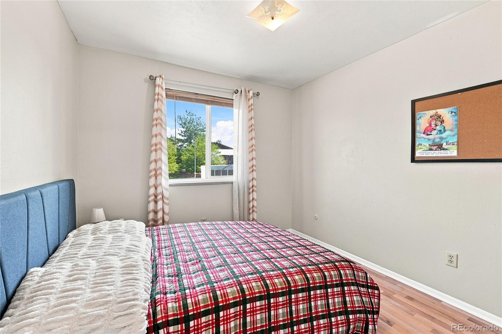 MLS Image #16 for 147  paris circle,aurora, Colorado