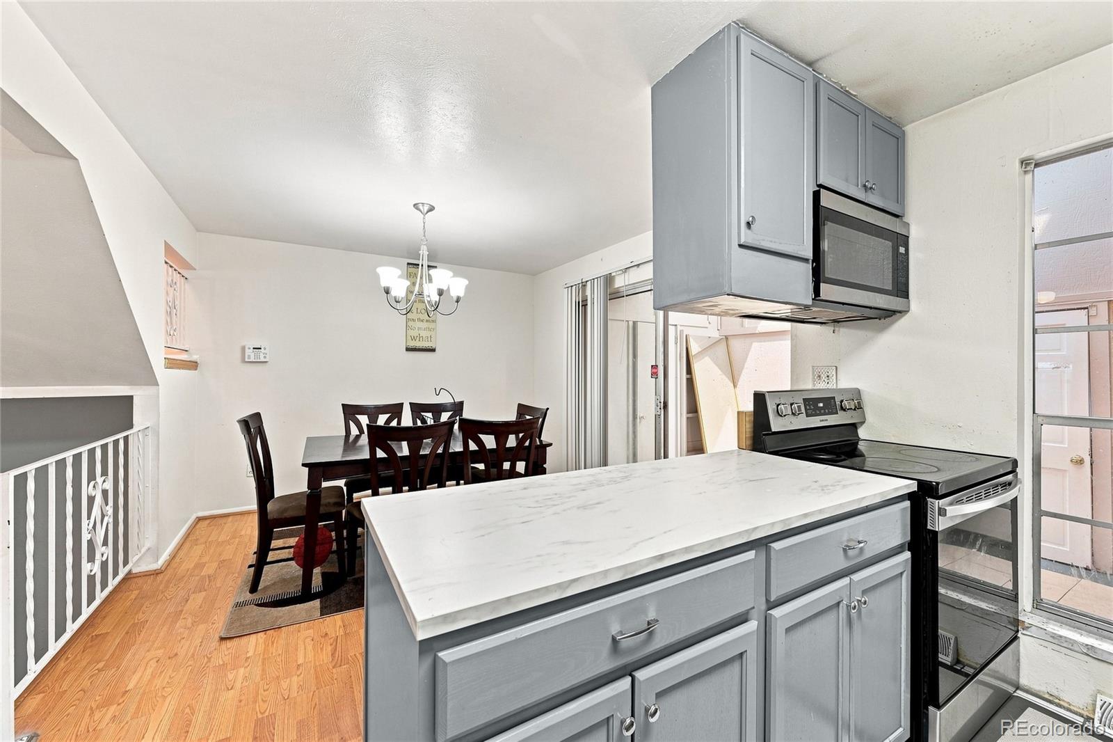 MLS Image #5 for 147  paris circle,aurora, Colorado