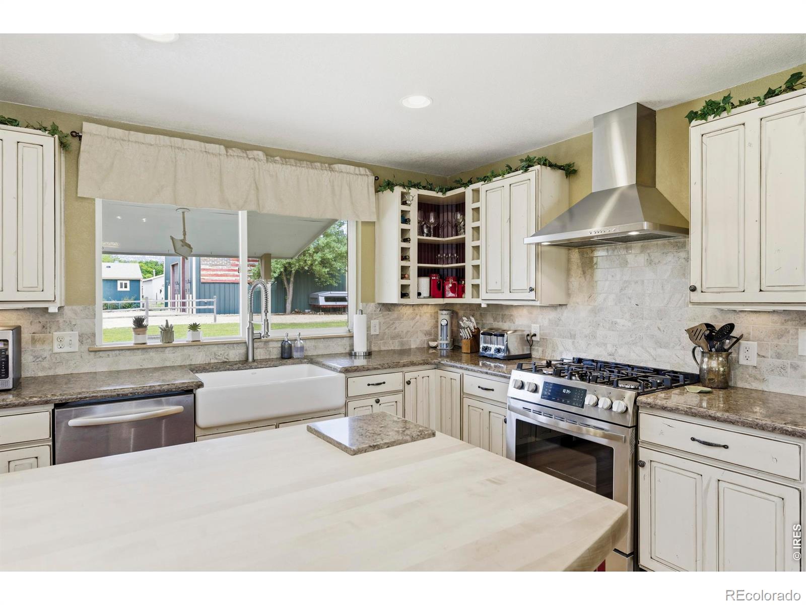 MLS Image #14 for 3909  goodell lane,fort collins, Colorado