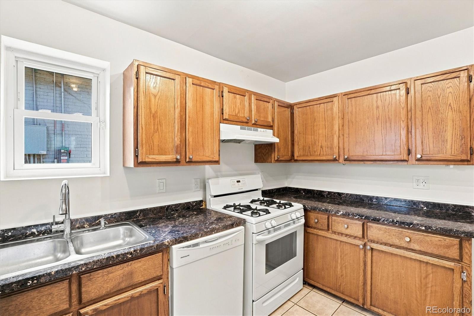 MLS Image #16 for 444  elati street,denver, Colorado