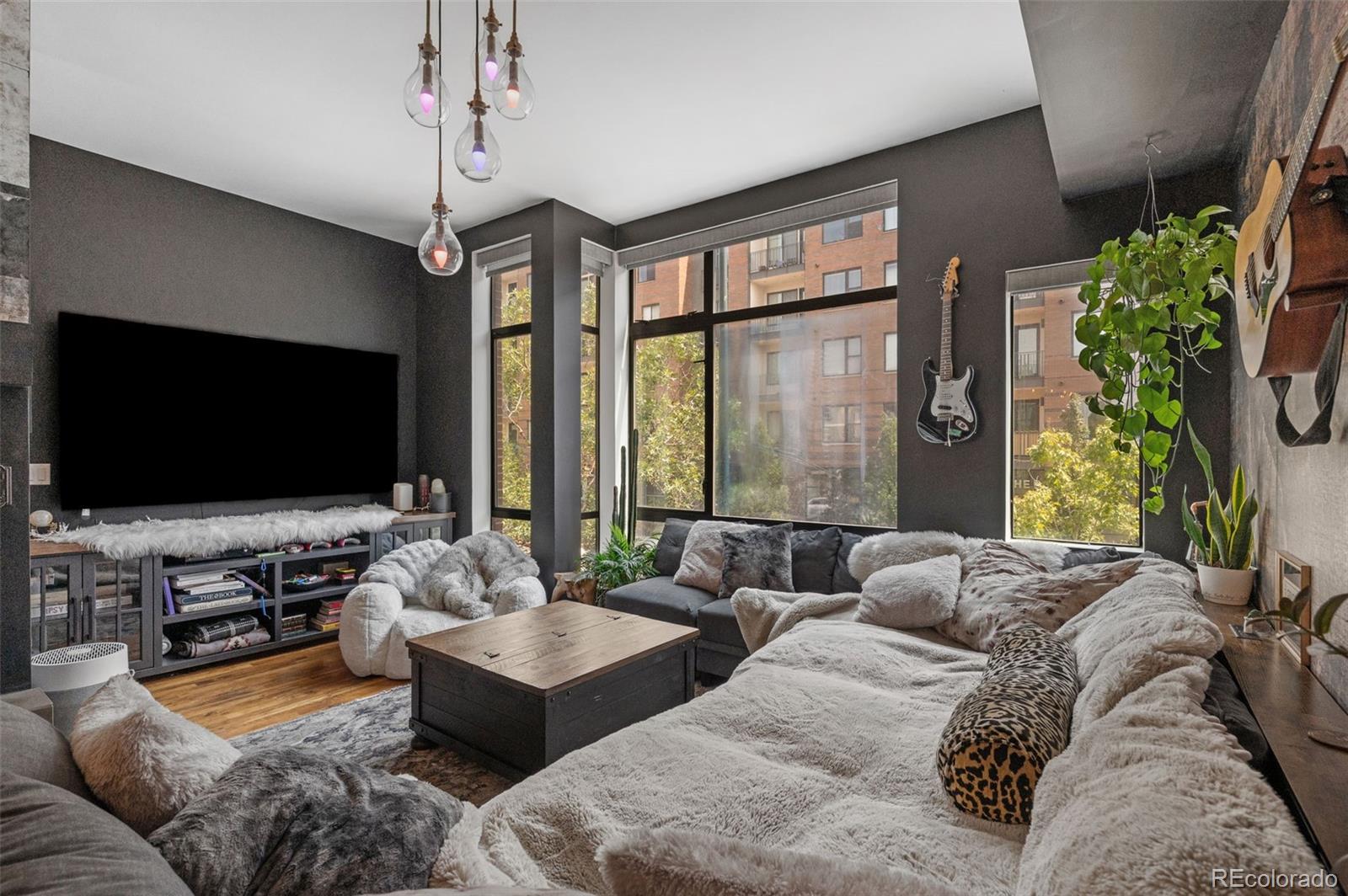 MLS Image #2 for 2325  walnut street,denver, Colorado
