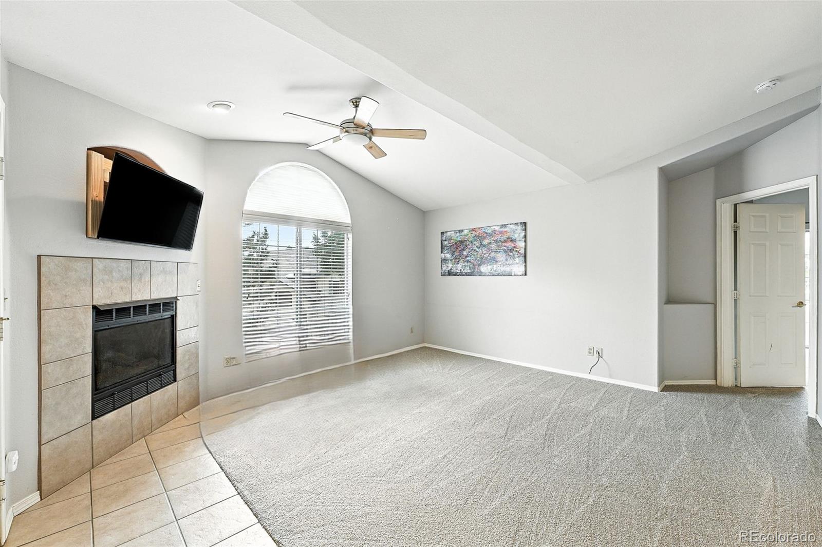 MLS Image #3 for 8671 e dry creek road 721,englewood, Colorado