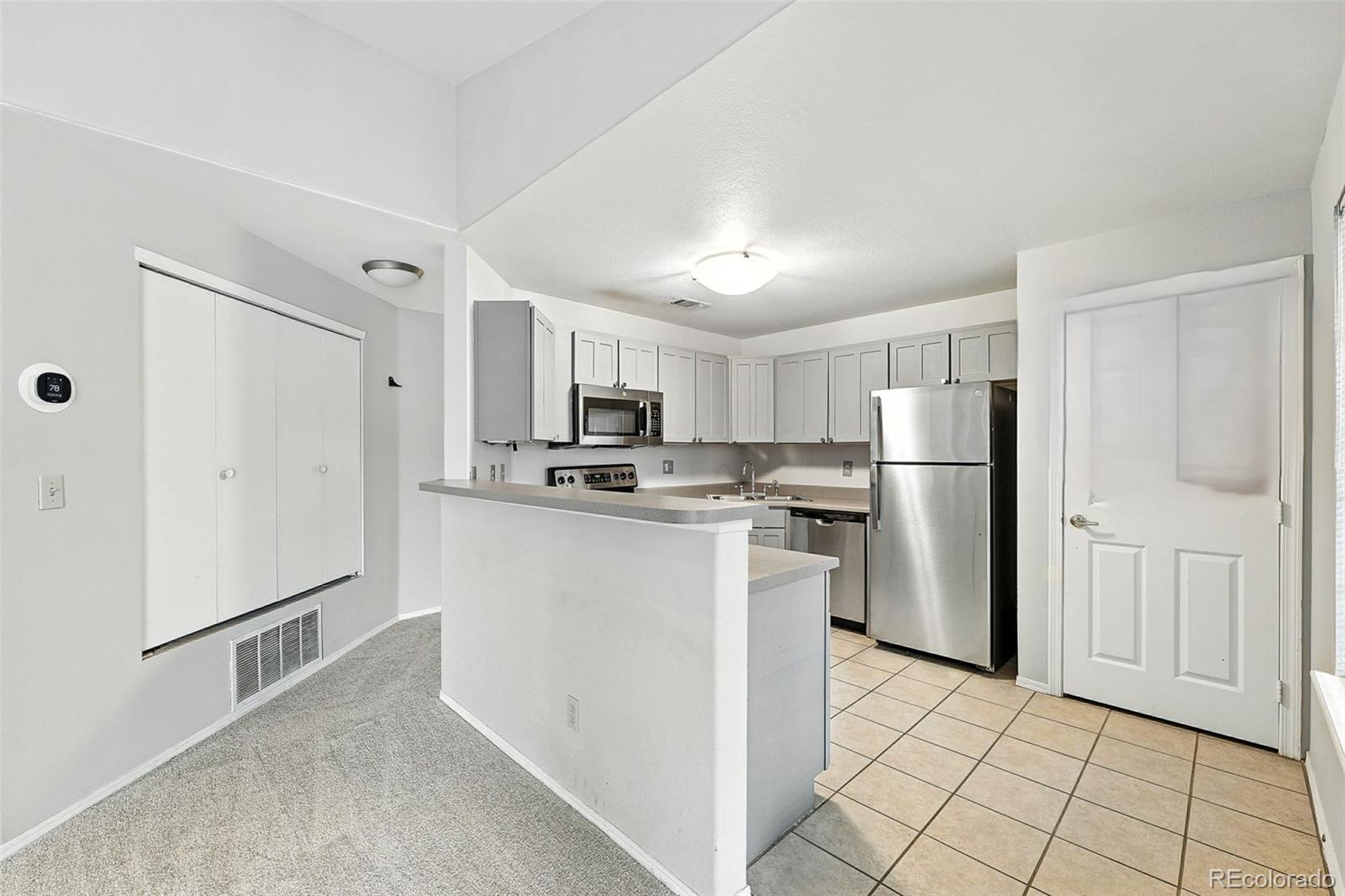 MLS Image #5 for 8671 e dry creek road 721,englewood, Colorado