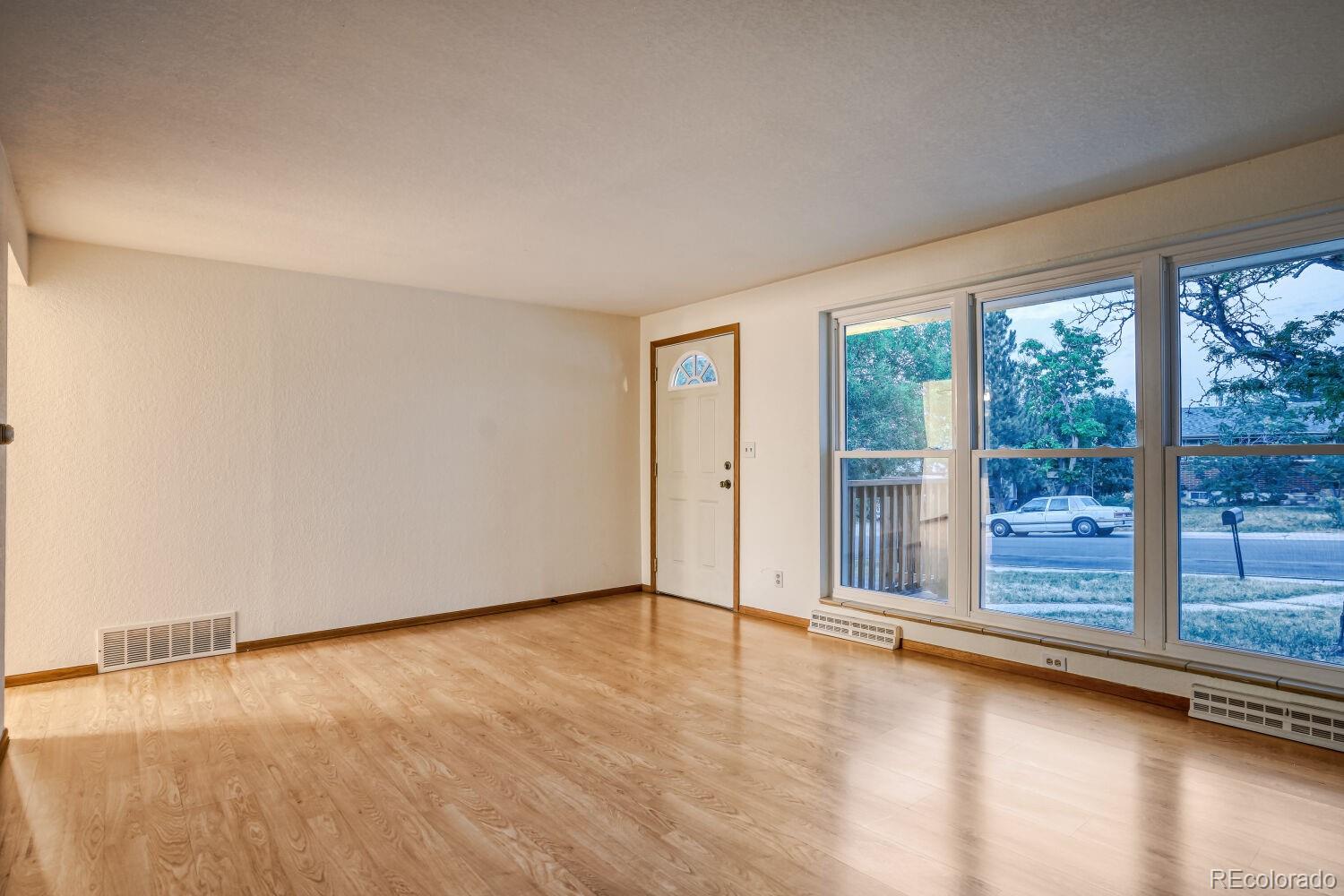 MLS Image #6 for 345 s lee street,denver, Colorado