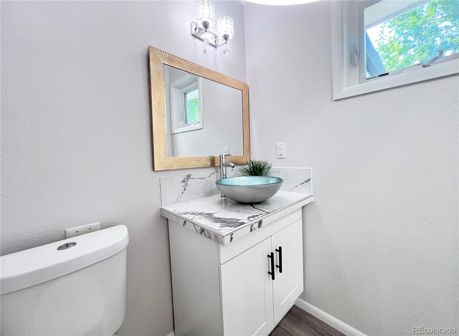 MLS Image #19 for 555  everett street,denver, Colorado