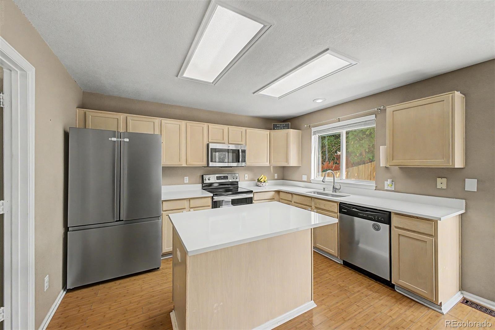 MLS Image #13 for 19584 e ithaca place,aurora, Colorado