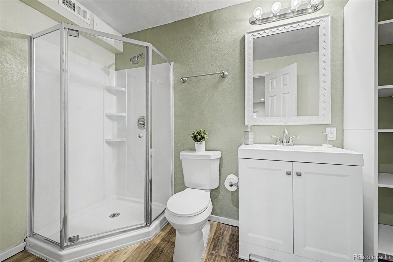 MLS Image #33 for 19584 e ithaca place,aurora, Colorado