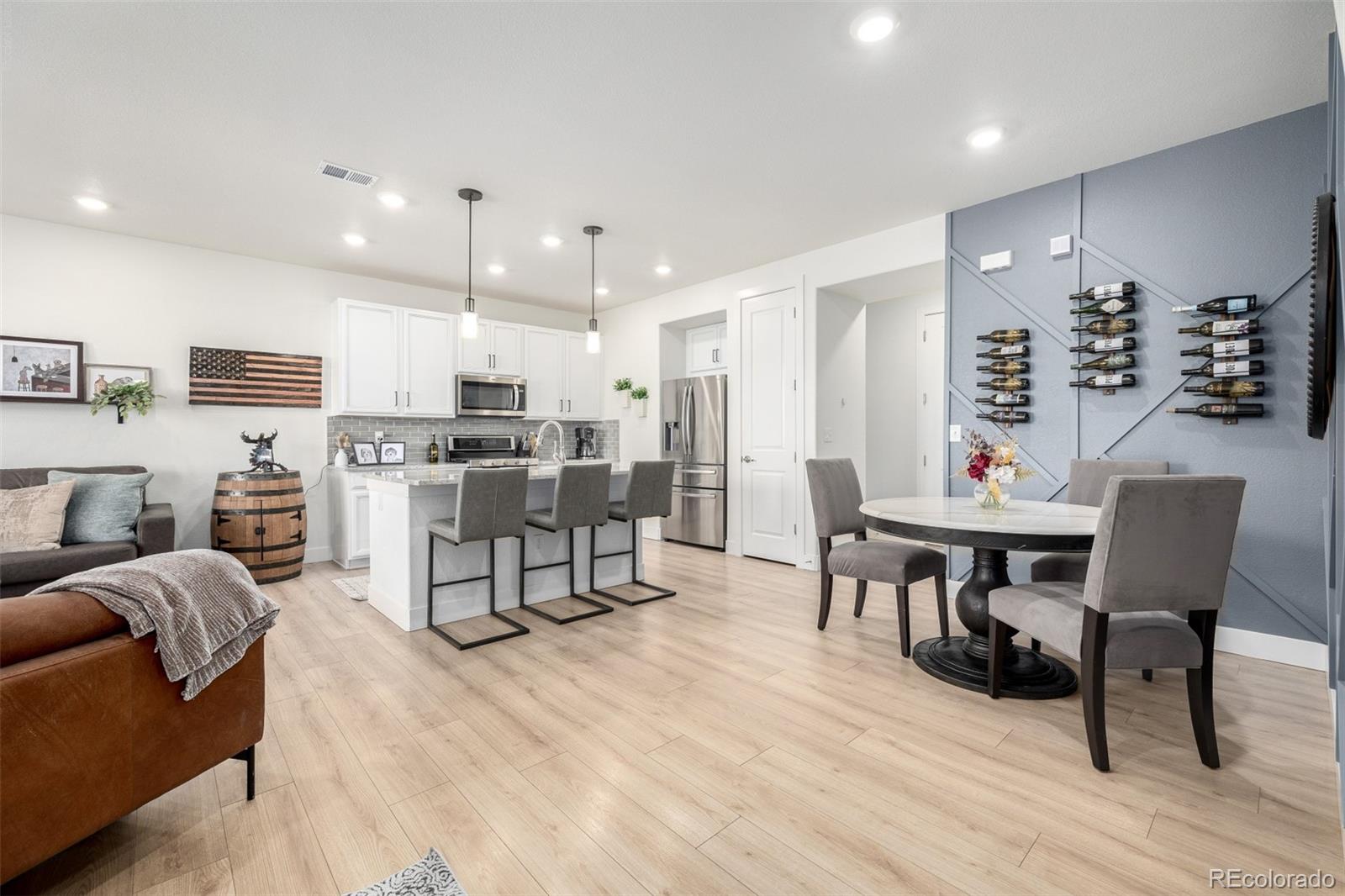 MLS Image #3 for 8863  fraser river loop,littleton, Colorado