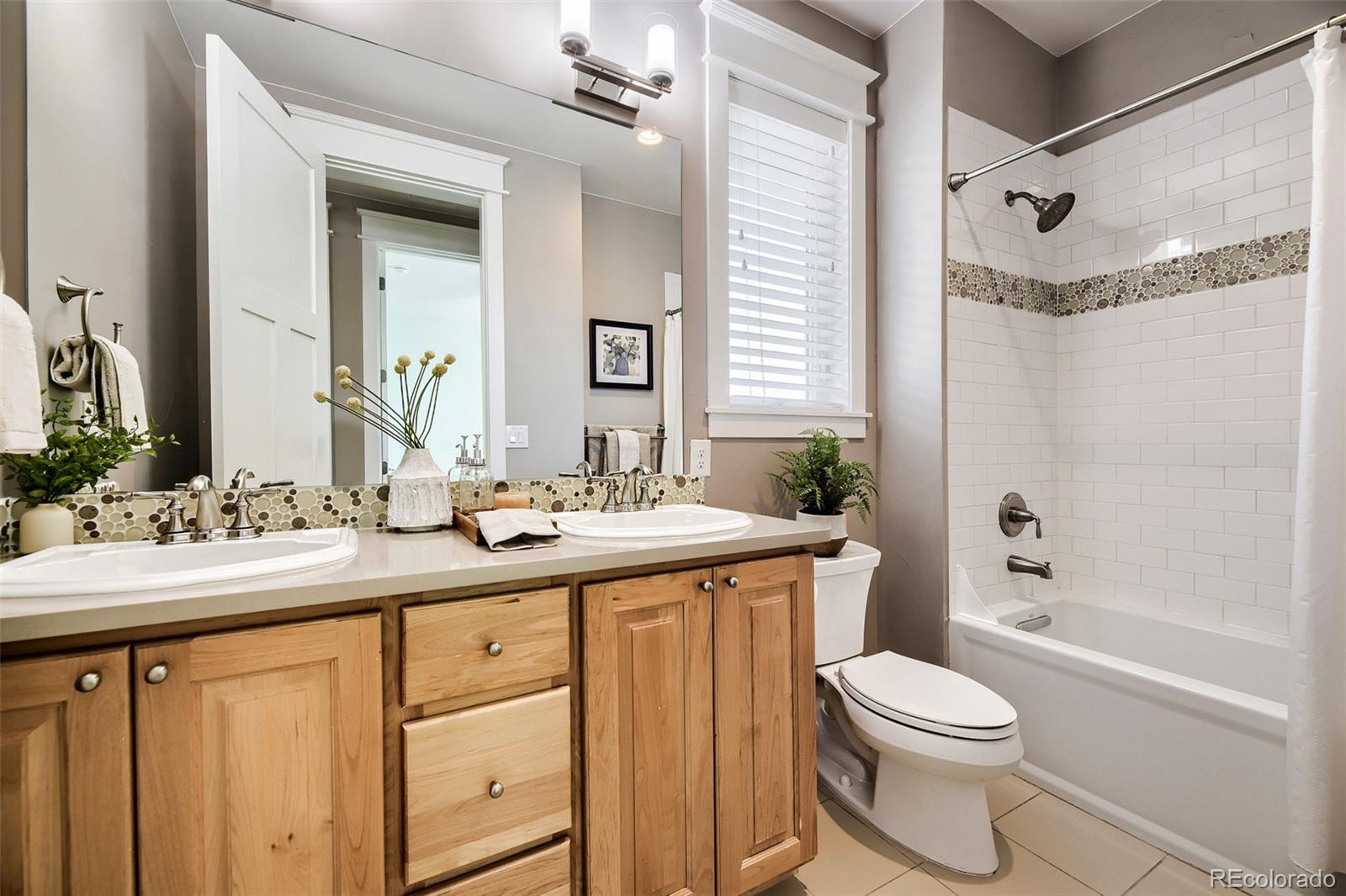 MLS Image #23 for 3275 s logan street,englewood, Colorado
