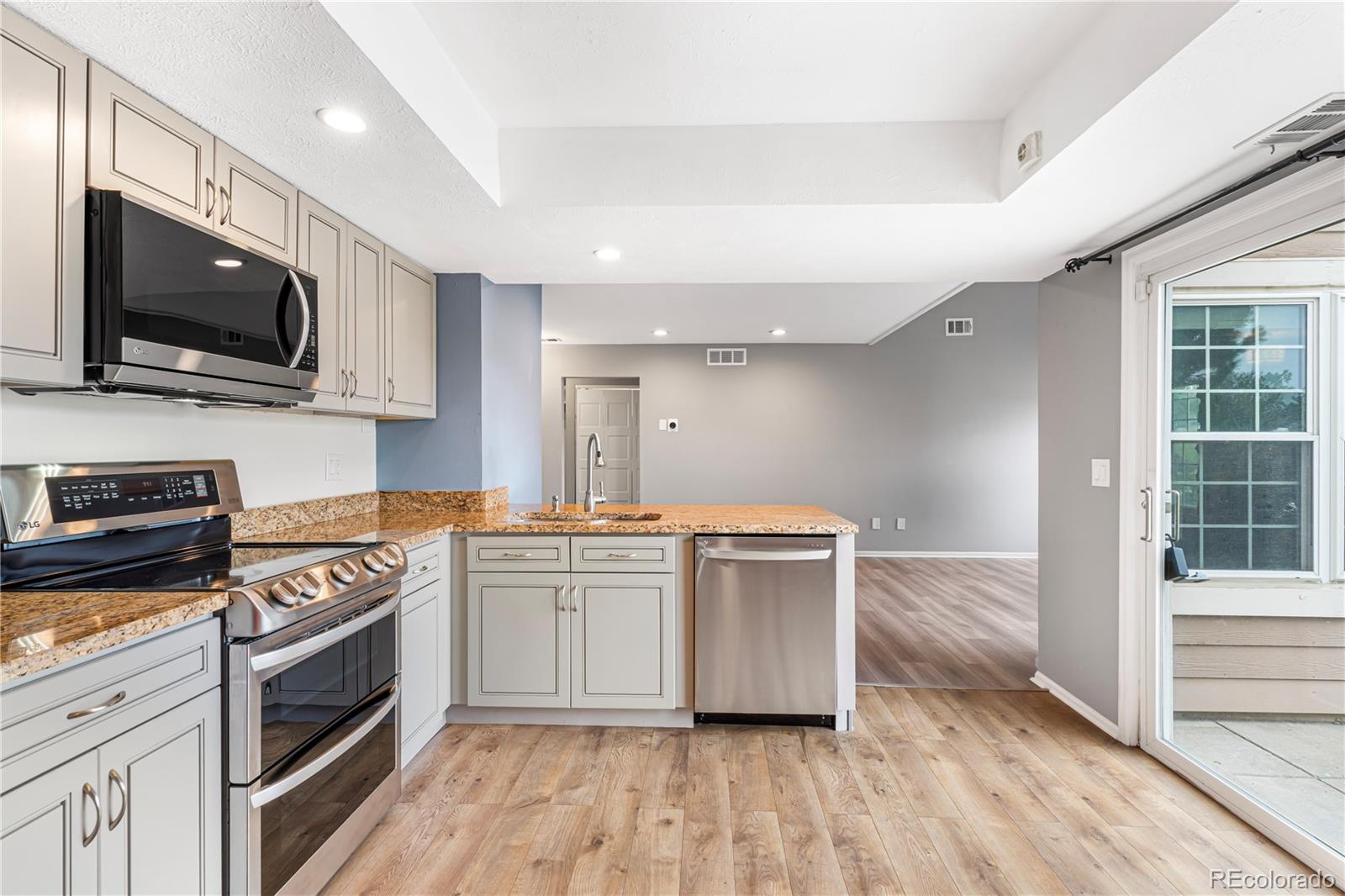 MLS Image #10 for 13424 e asbury drive,aurora, Colorado