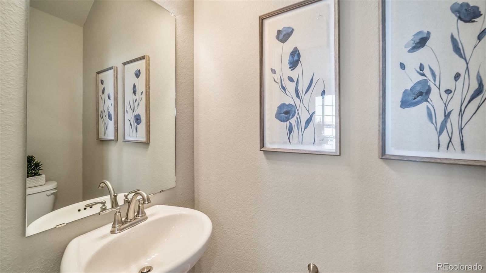 MLS Image #16 for 22421 e 46th avenue,aurora, Colorado