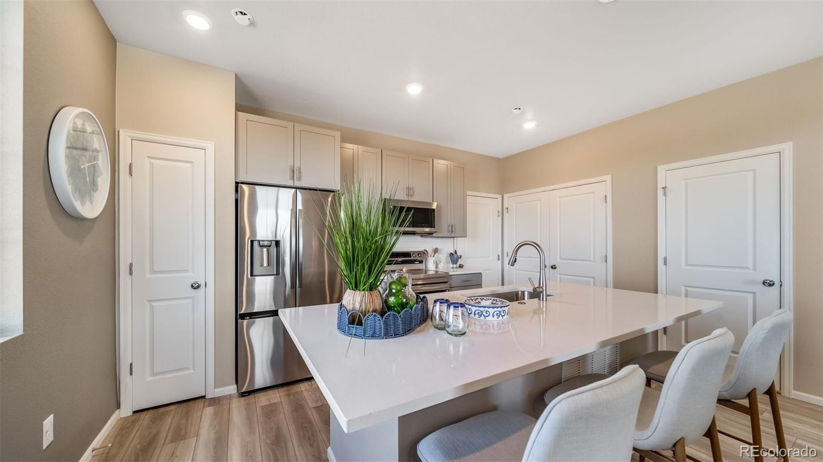 MLS Image #5 for 22421 e 46th avenue,aurora, Colorado