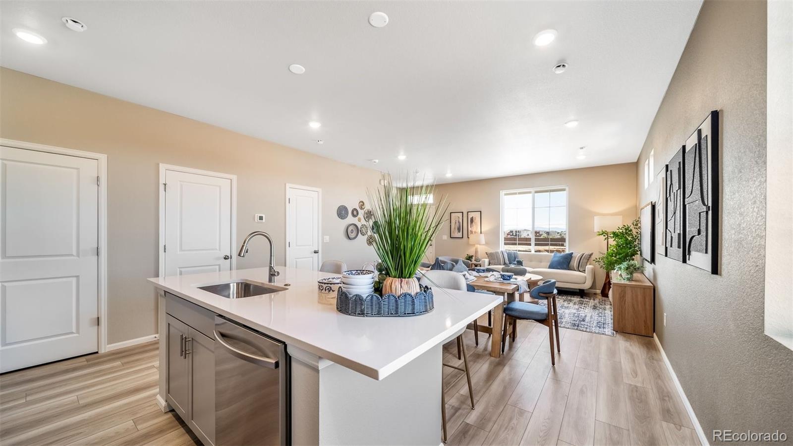 MLS Image #6 for 22421 e 46th avenue,aurora, Colorado