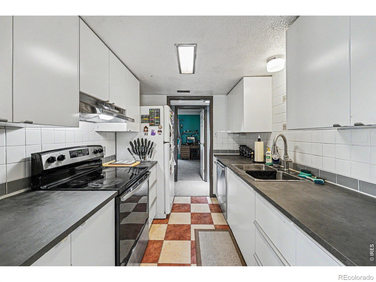 MLS Image #8 for 2525 s dayton way,denver, Colorado