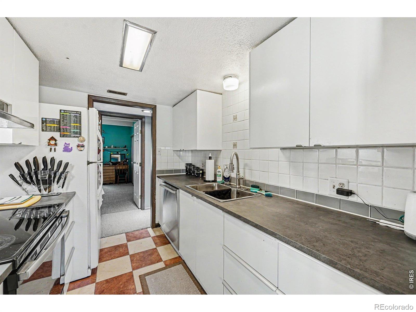 MLS Image #9 for 2525 s dayton way,denver, Colorado