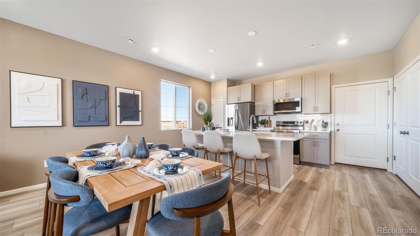 MLS Image #10 for 22393 e 46th avenue,aurora, Colorado