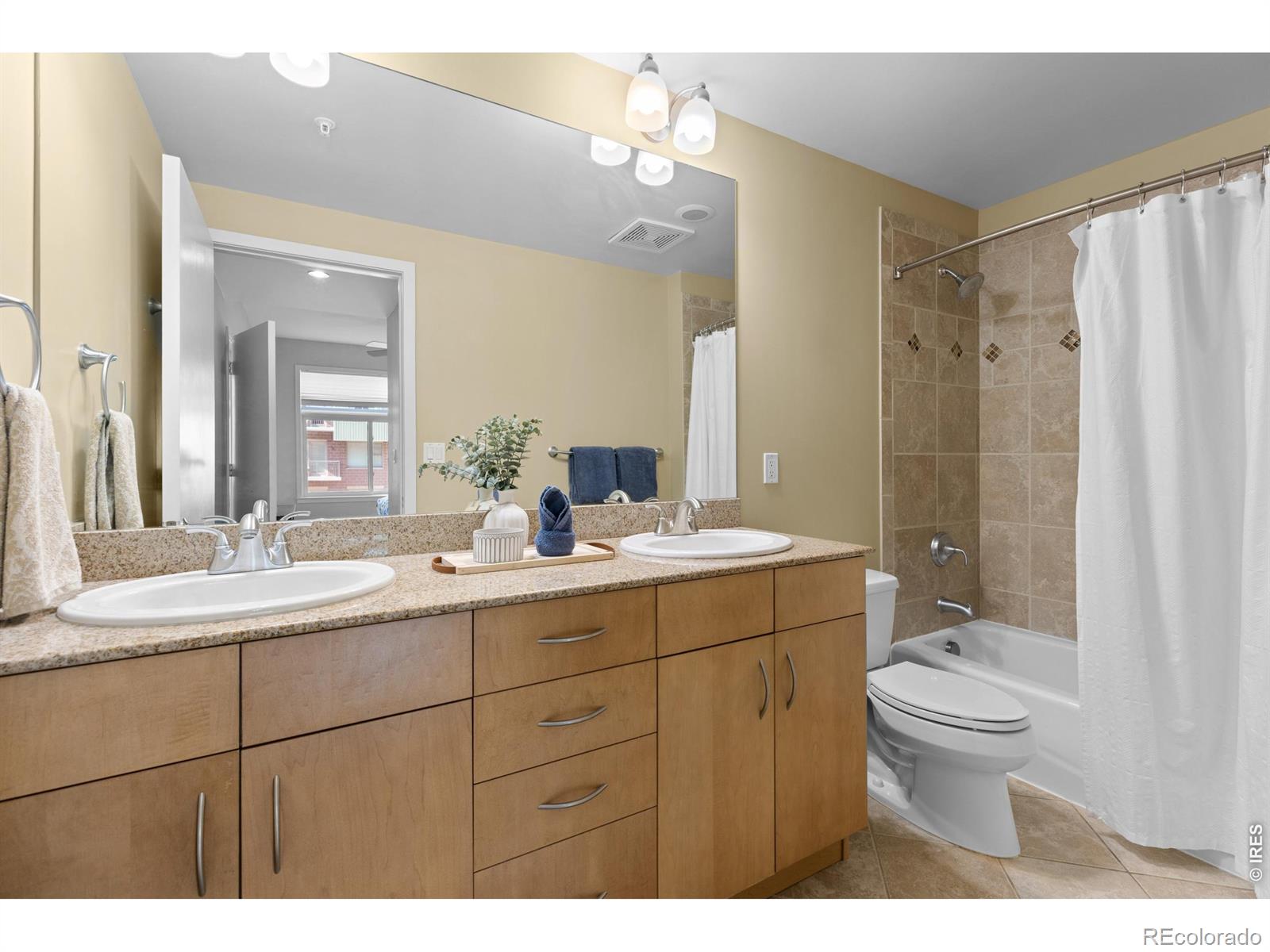 MLS Image #10 for 3601  arapahoe avenue,boulder, Colorado