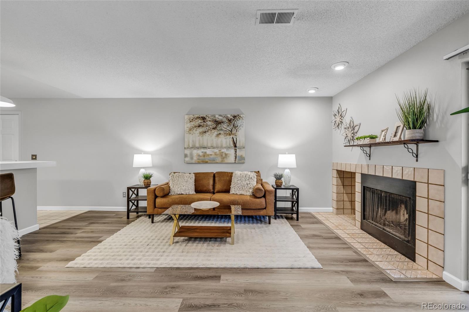 MLS Image #2 for 2575 s syracuse way,denver, Colorado