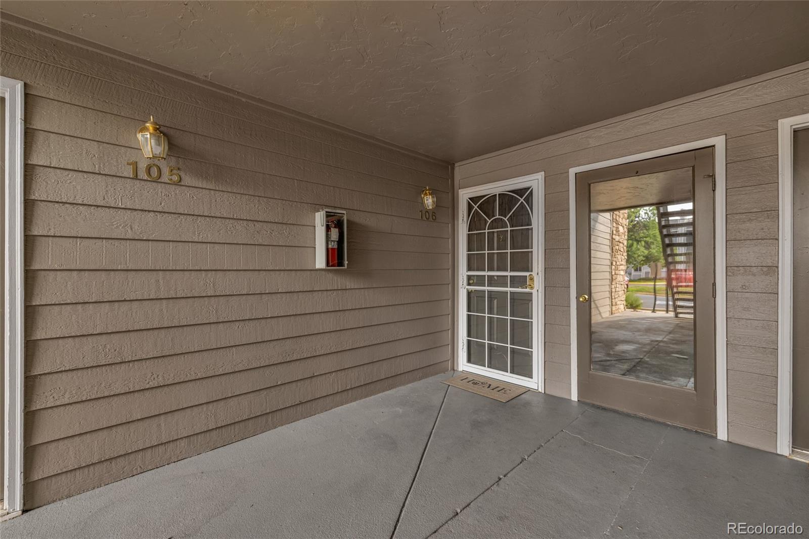 MLS Image #21 for 2575 s syracuse way,denver, Colorado