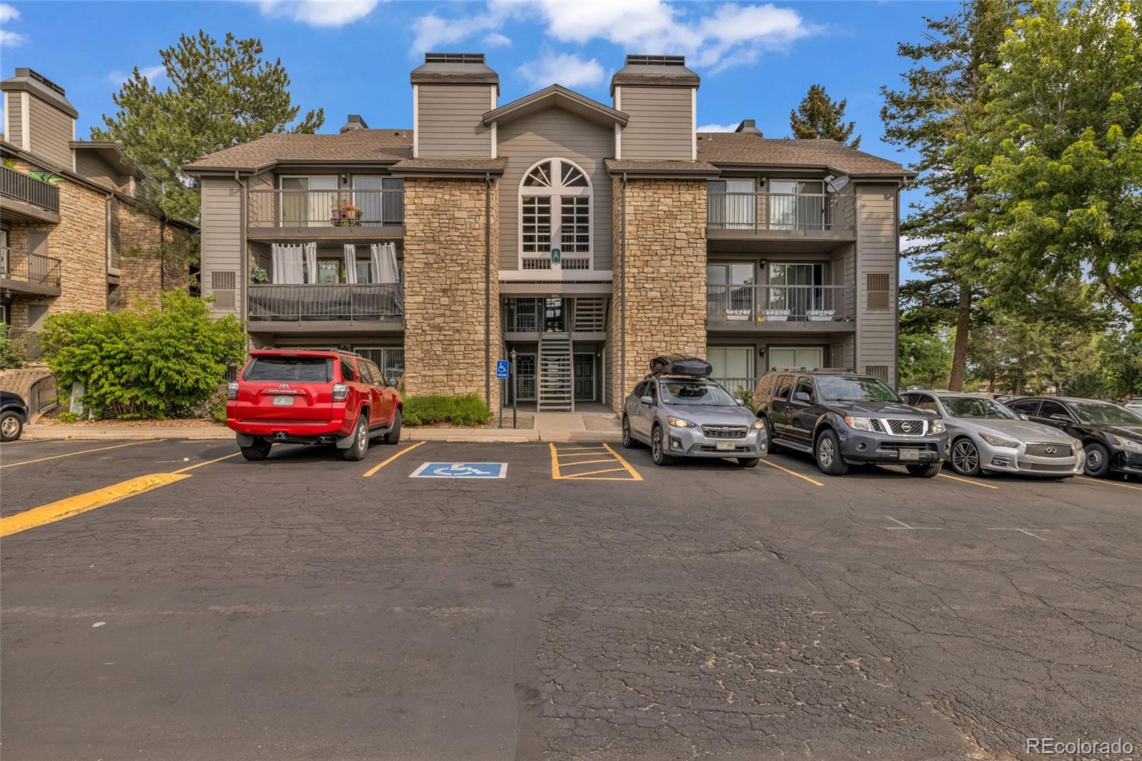 MLS Image #26 for 2575 s syracuse way,denver, Colorado