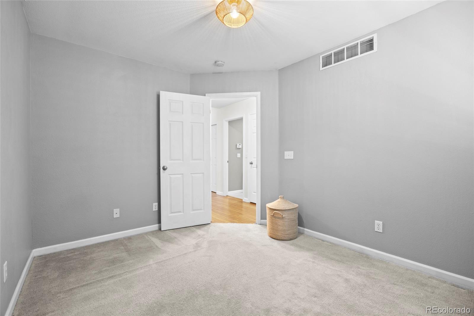 MLS Image #19 for 21499 e nassau avenue,aurora, Colorado