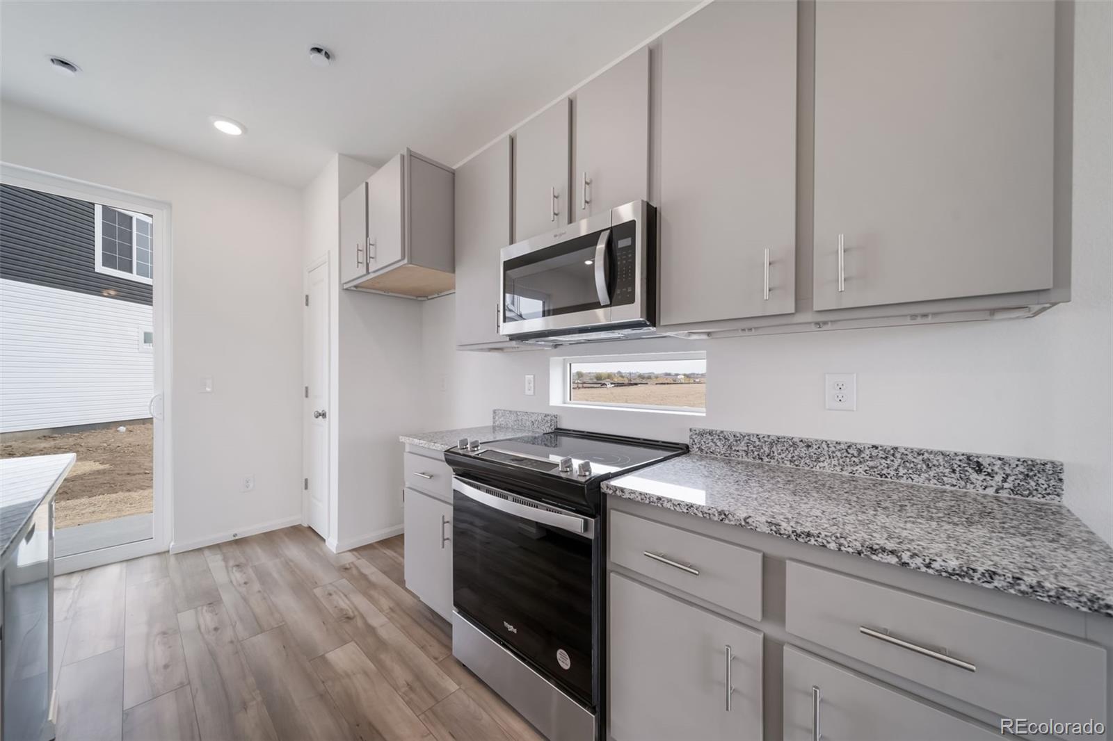 MLS Image #4 for 630  wagon wheel way,bennett, Colorado