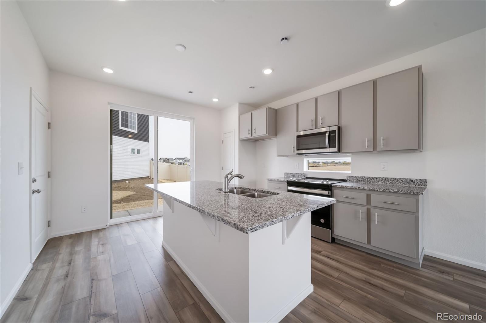 MLS Image #5 for 630  wagon wheel way,bennett, Colorado