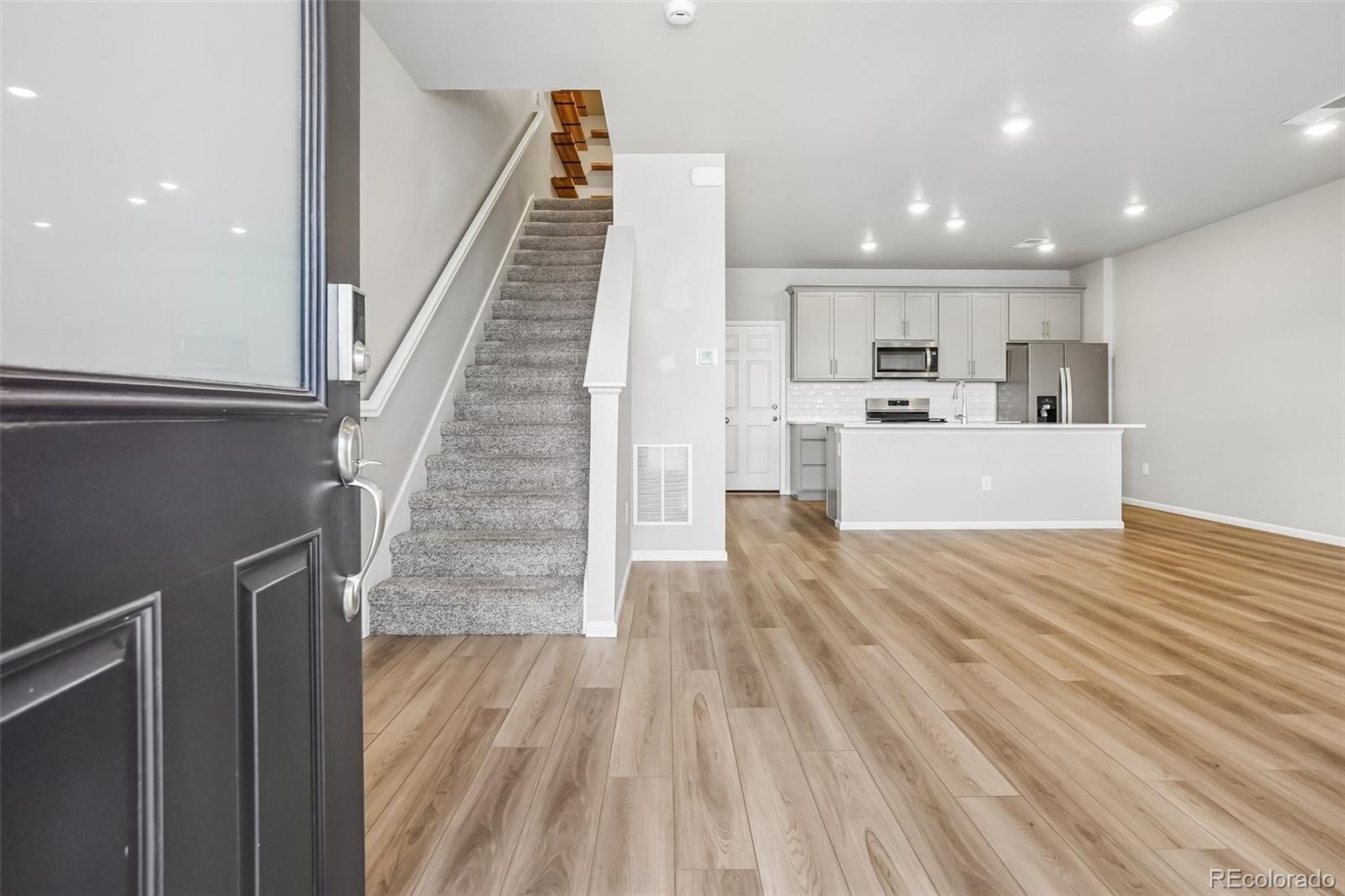 MLS Image #4 for 22160 e 8th avenue ,aurora, Colorado