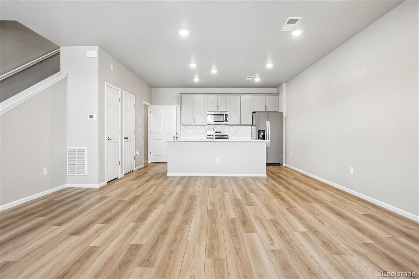 MLS Image #6 for 22160 e 8th avenue ,aurora, Colorado