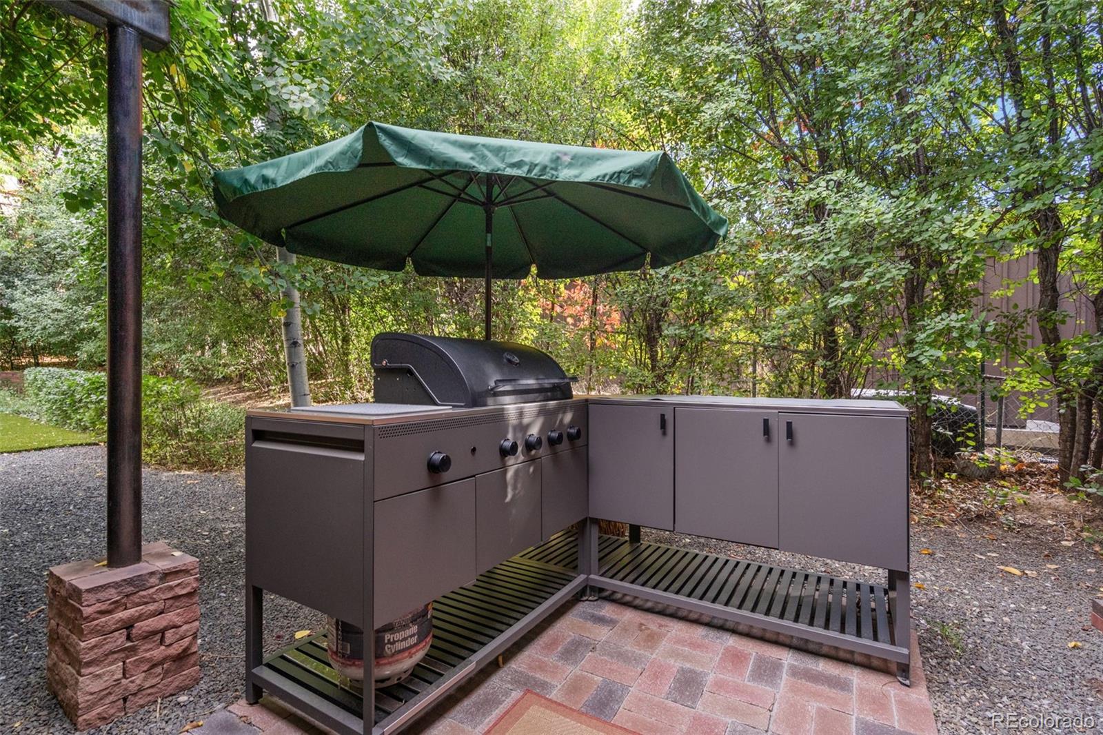 MLS Image #10 for 1190  olive street,denver, Colorado