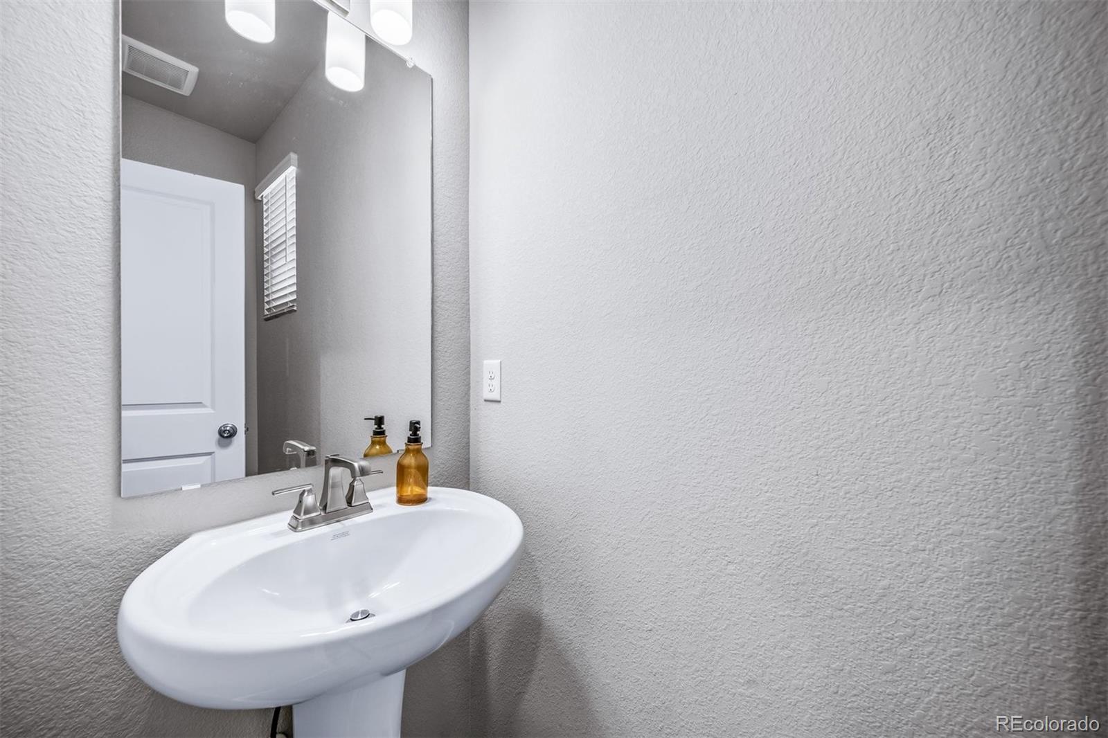 MLS Image #15 for 3910 n rome street,aurora, Colorado