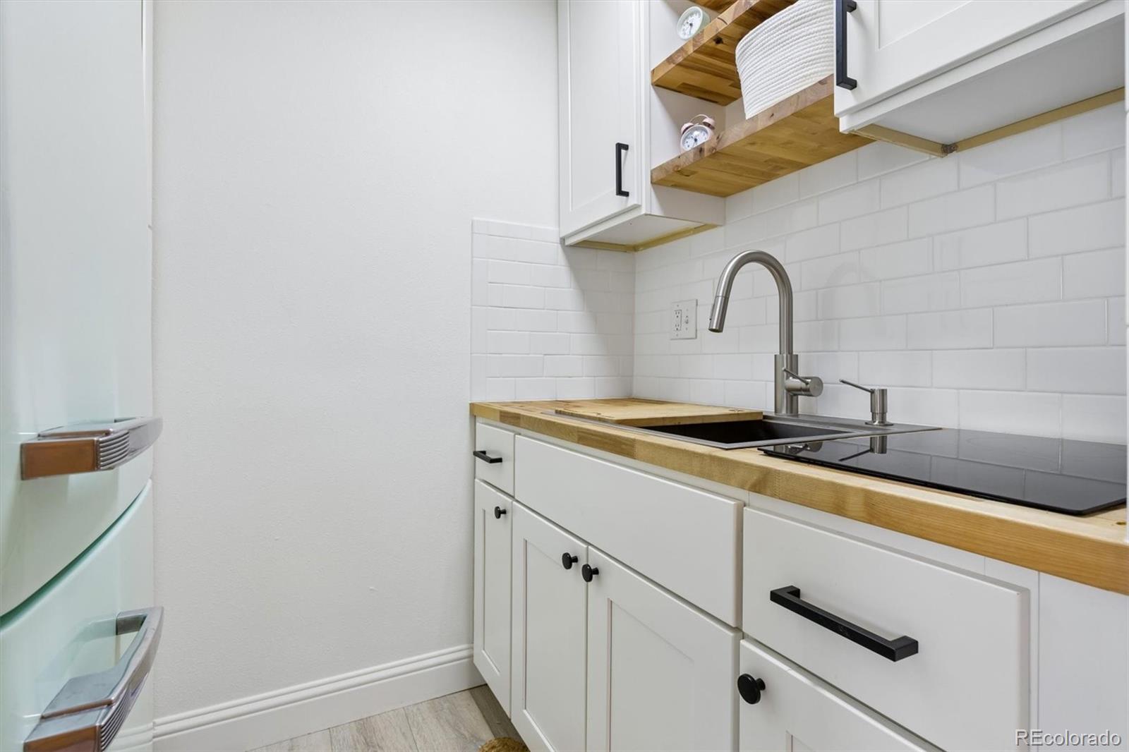 MLS Image #12 for 789 n clarkson street,denver, Colorado
