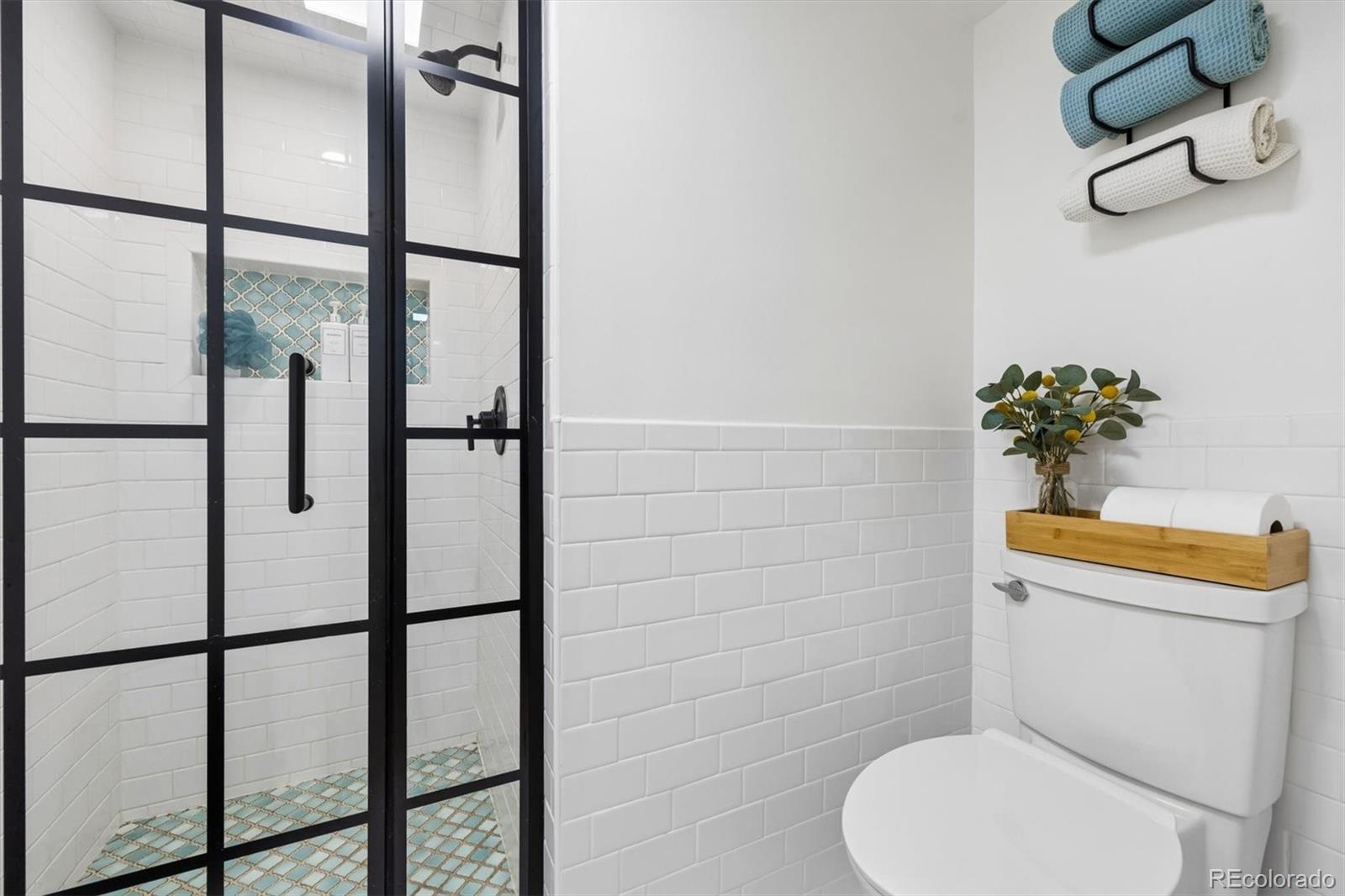 MLS Image #21 for 789 n clarkson street,denver, Colorado