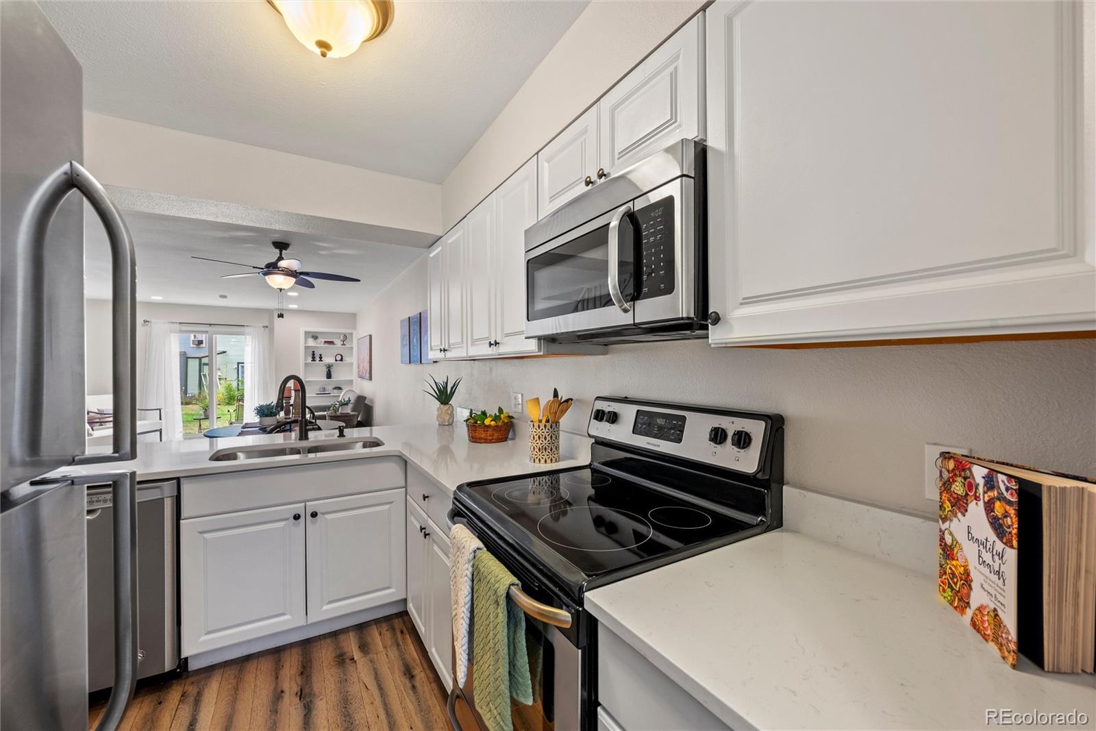 MLS Image #3 for 14252 e hawaii circle,aurora, Colorado