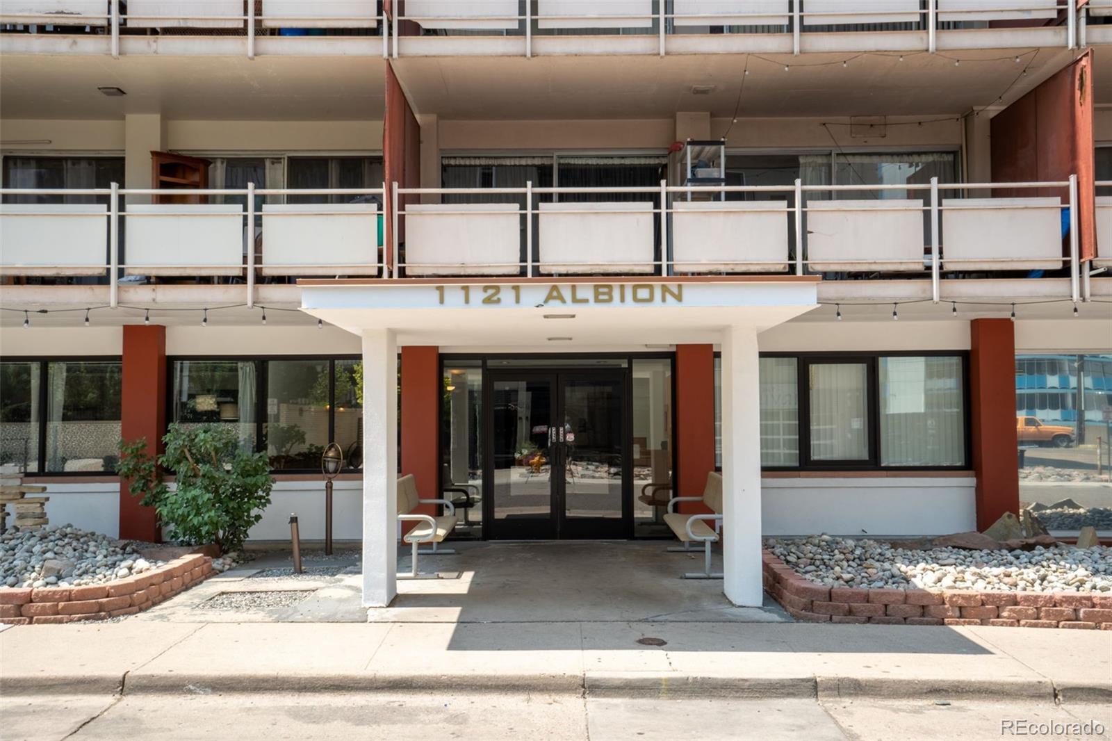 MLS Image #3 for 1121  albion street 710,denver, Colorado