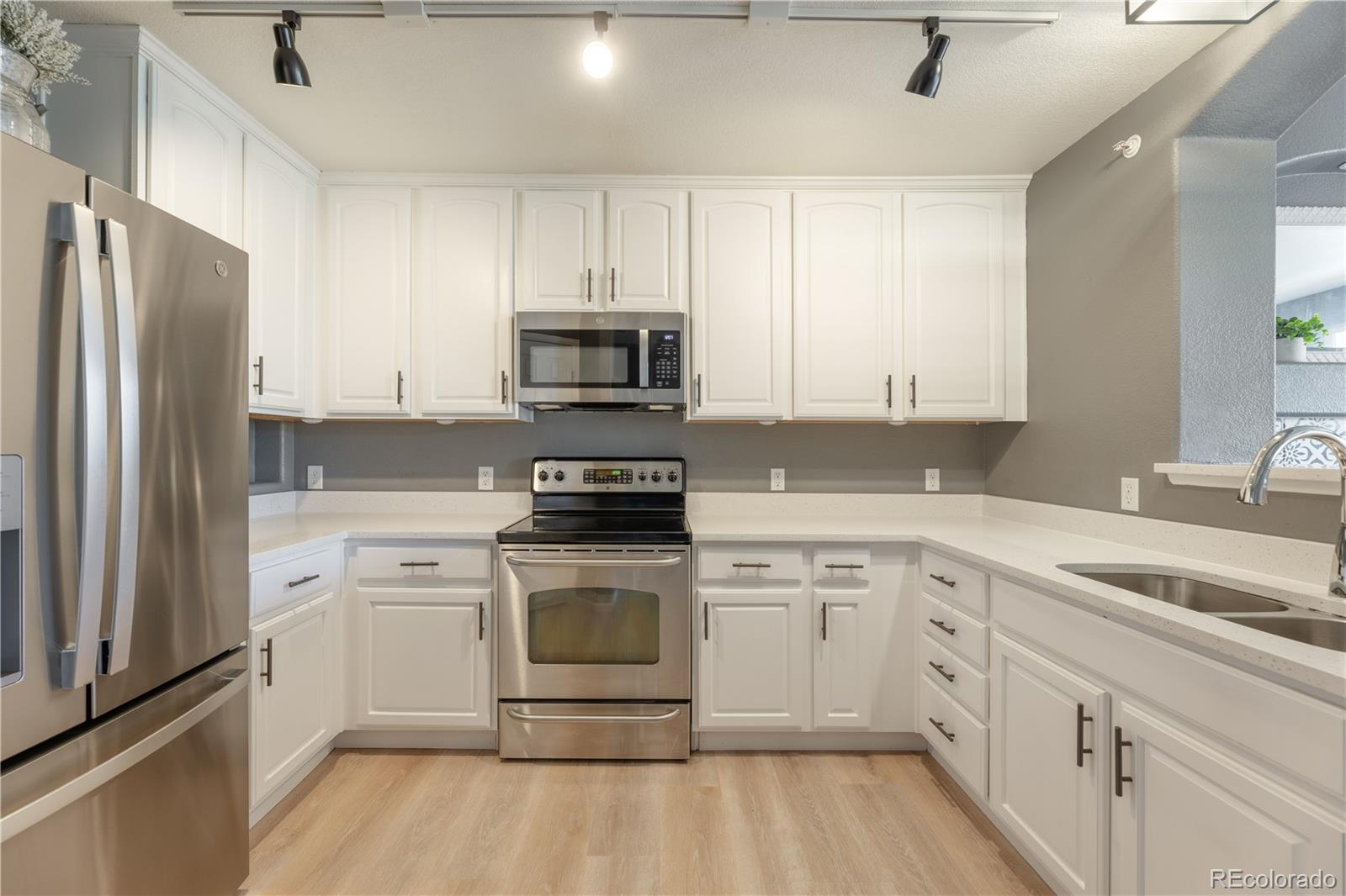 MLS Image #4 for 431  black feather loop 811,castle rock, Colorado
